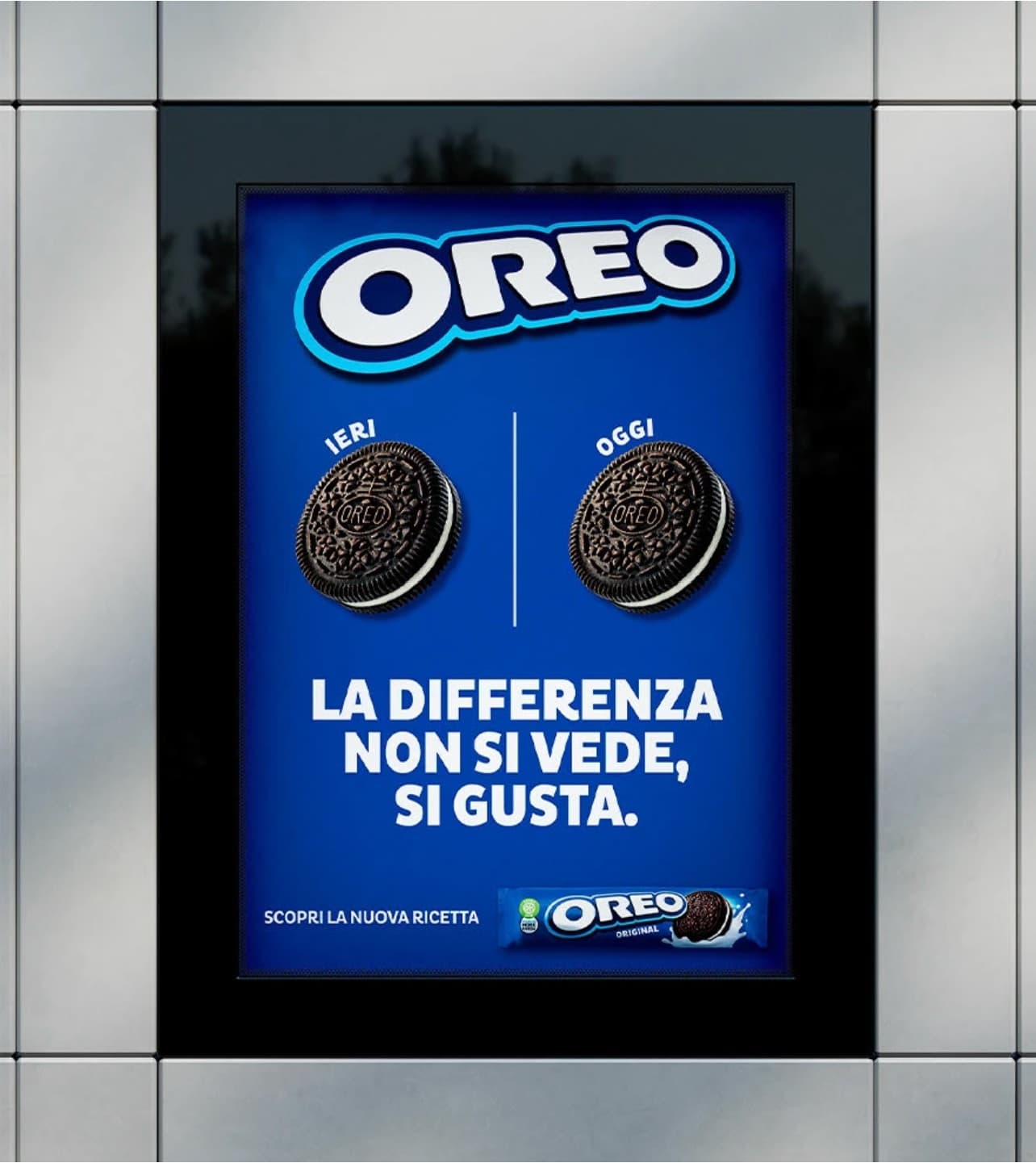 Oreo New Oreo — 'La differenza non si vede, si gusta' OOH poster