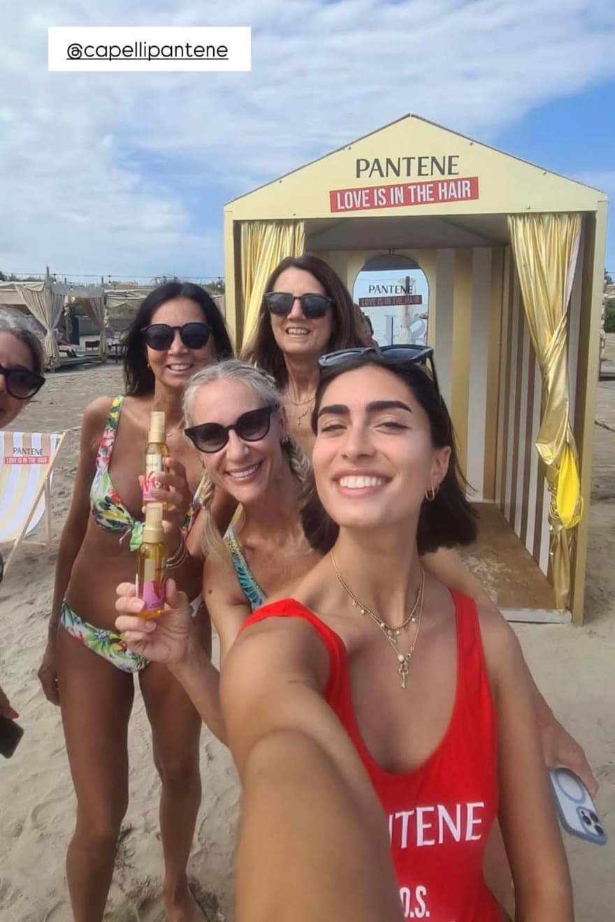 Pantene Love Tour — influencers at the Love Station on the beach