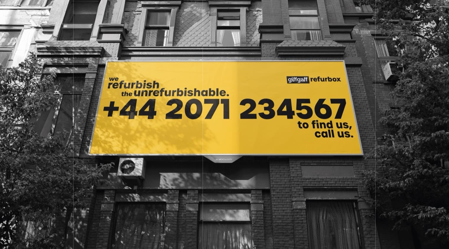 giffgaff Refurbox billboard, daytime
